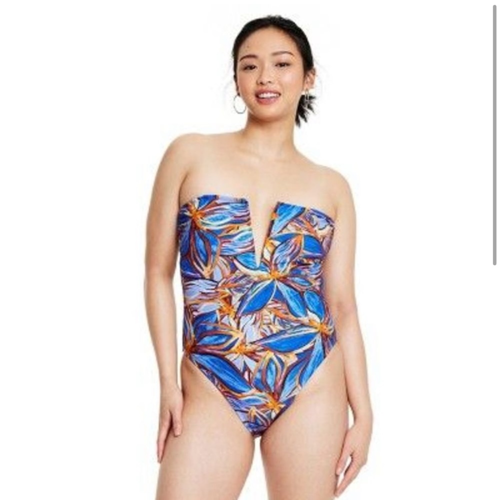 Fe Noel X Target Leafy Palm Print Deep V-Neck One… - image 3